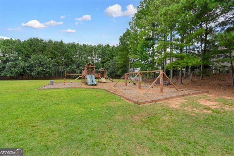 115 Village Trace Property Photo 49