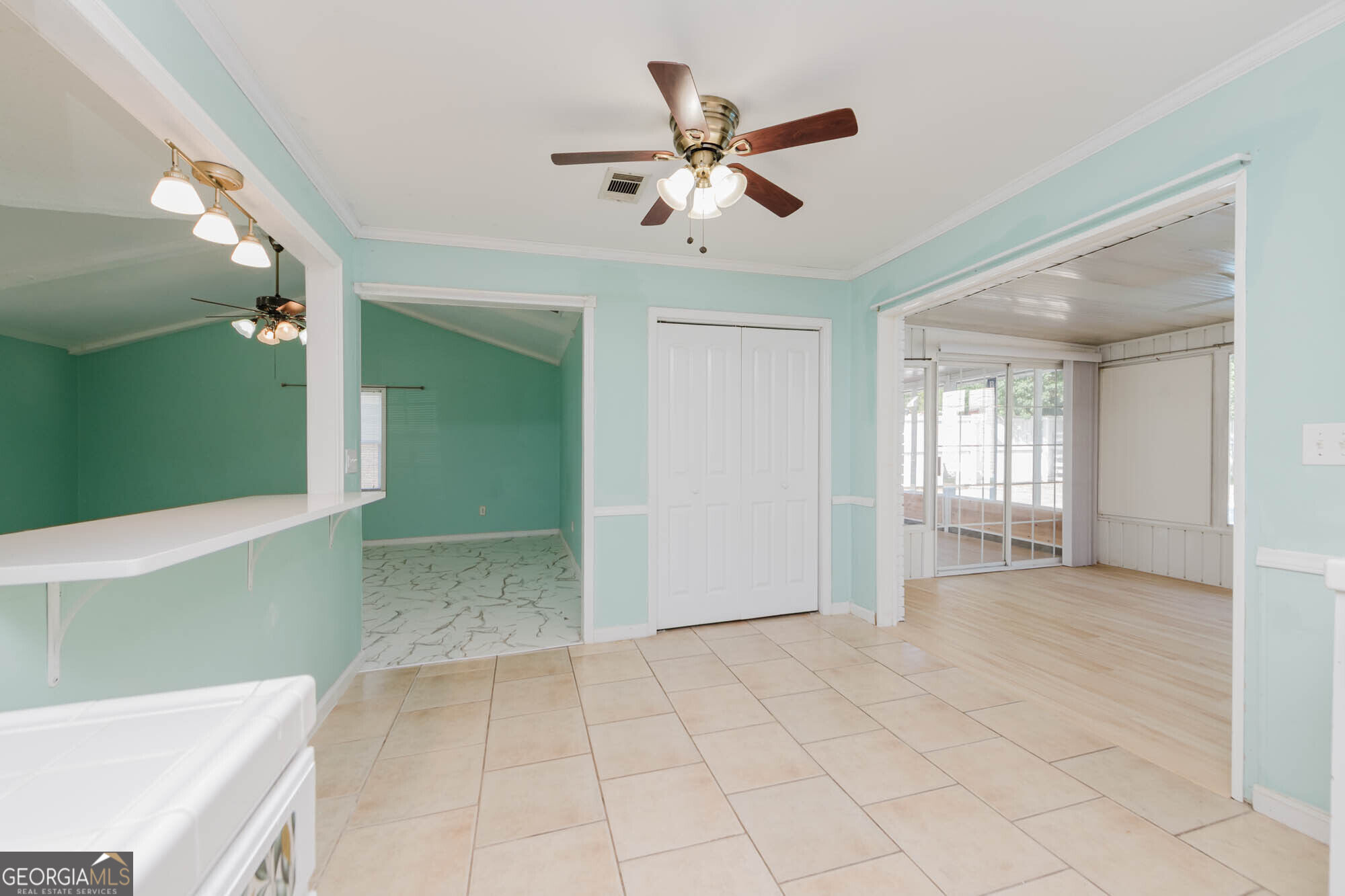 206 Scarborough Road Property Photo 10