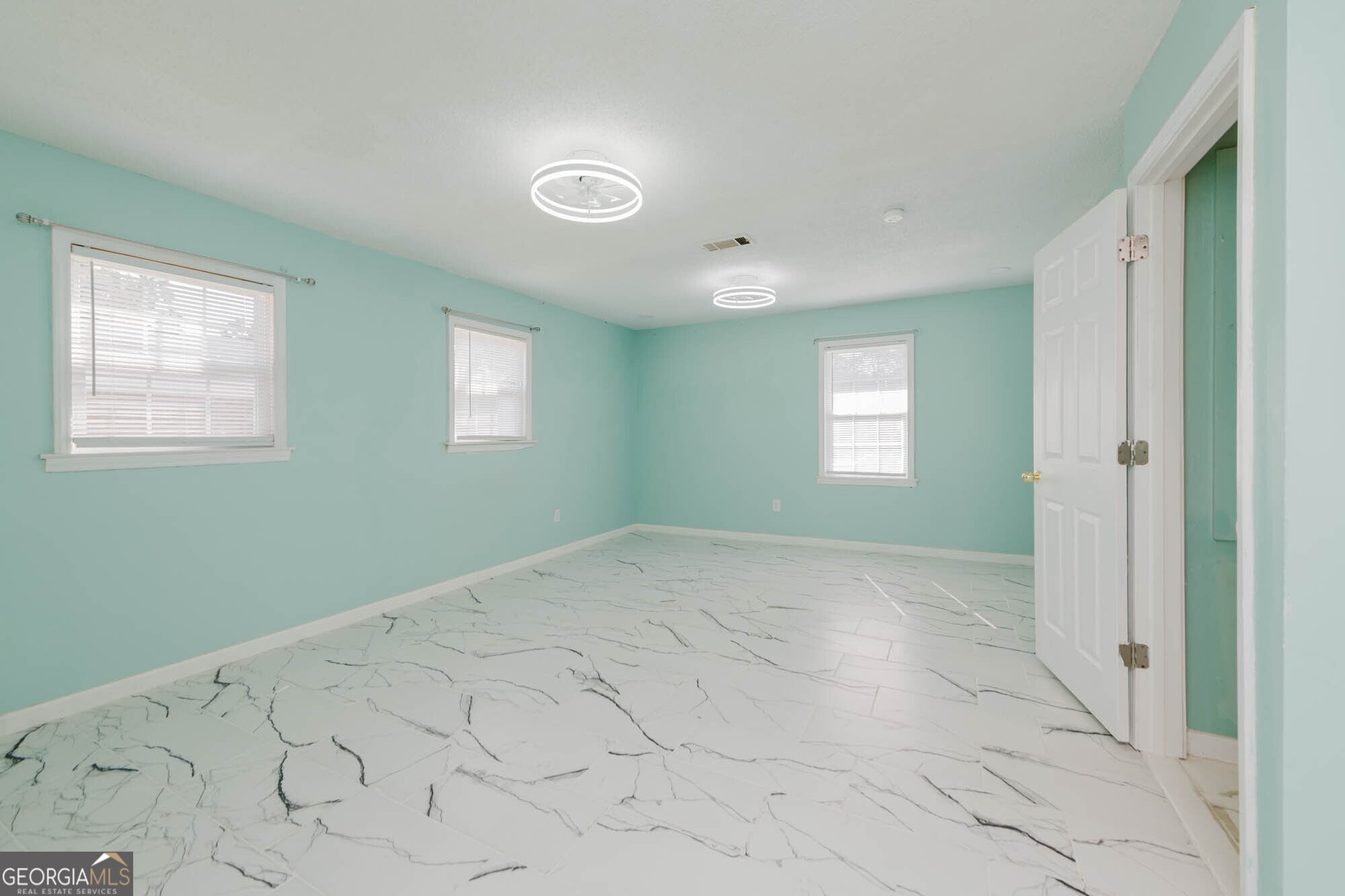 206 Scarborough Road Property Photo 14