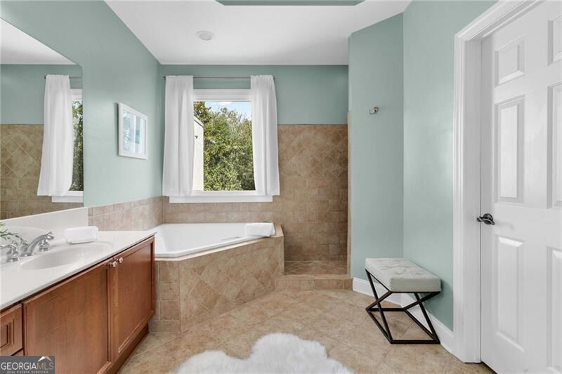 5935 Reddington Way Property Photo 24
