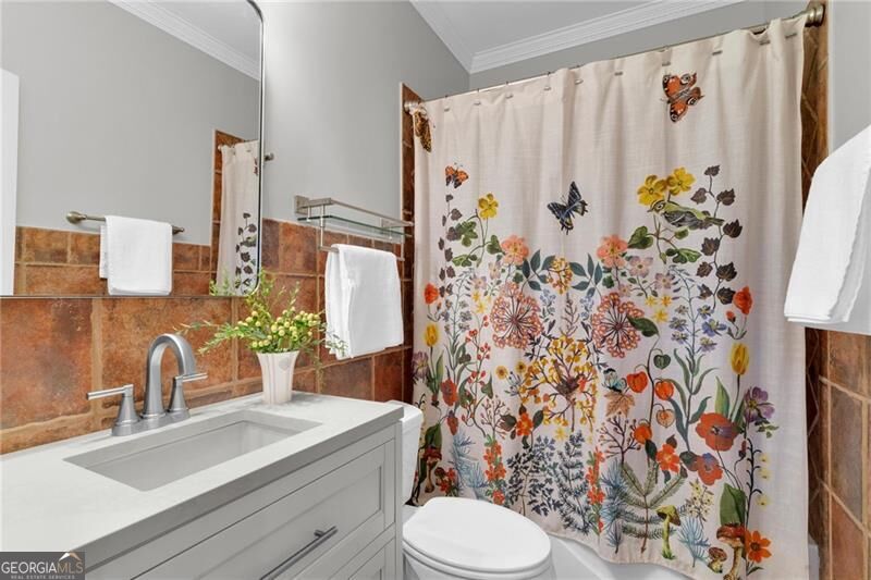 5935 Reddington Way Property Photo 33