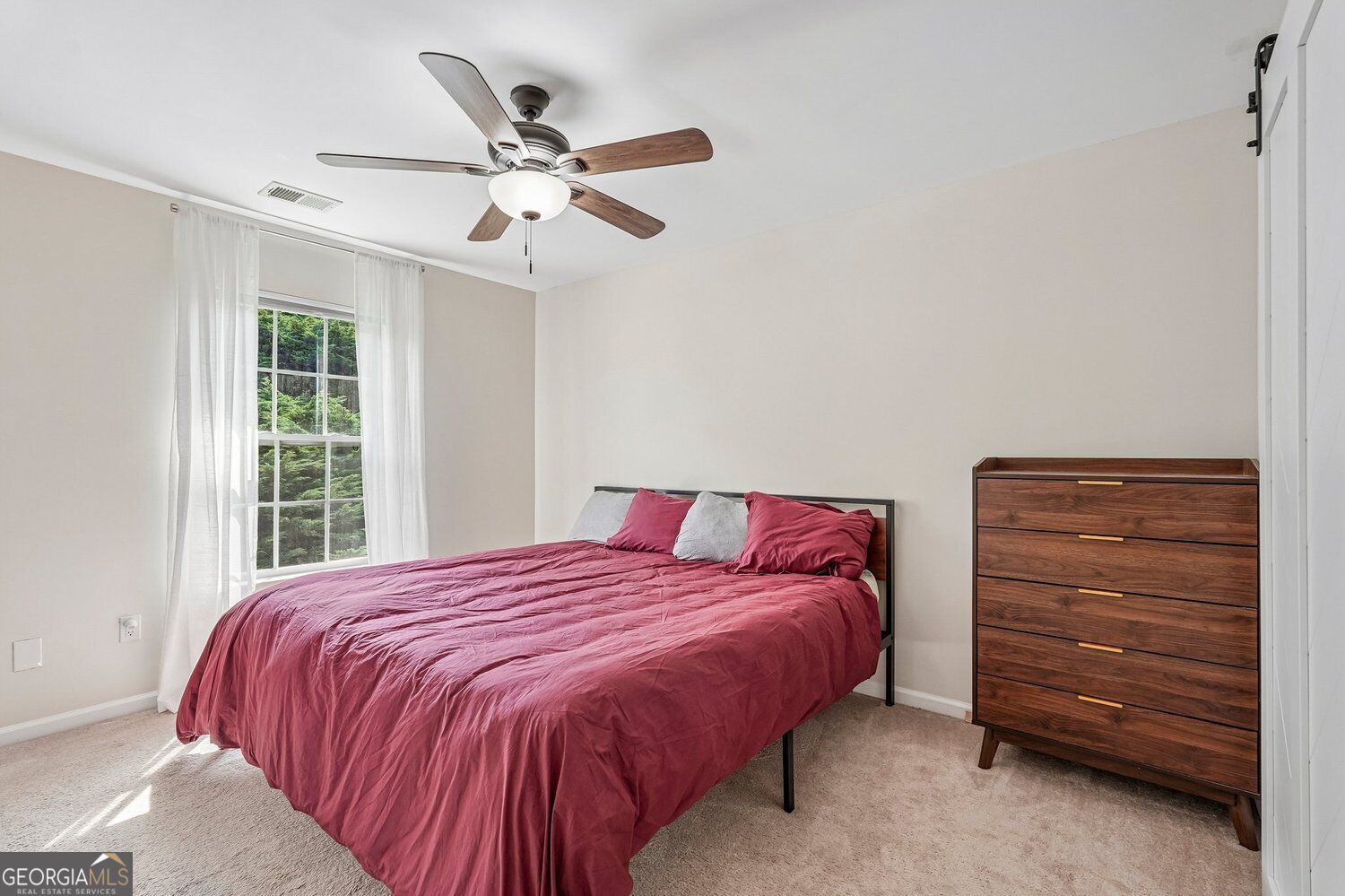 546 Fox Creek Crossing Property Photo 13