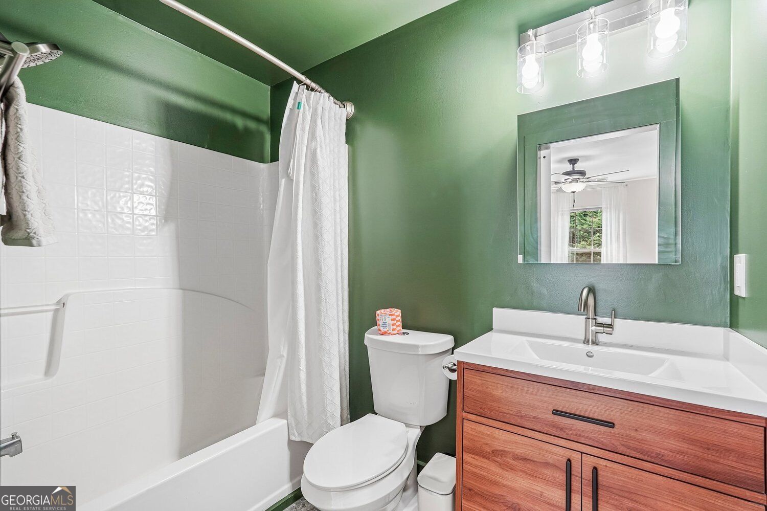 546 Fox Creek Crossing Property Photo 14