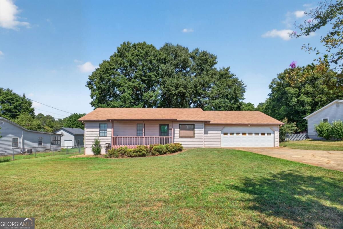 633 Webb Gin House Road Property Photo 1