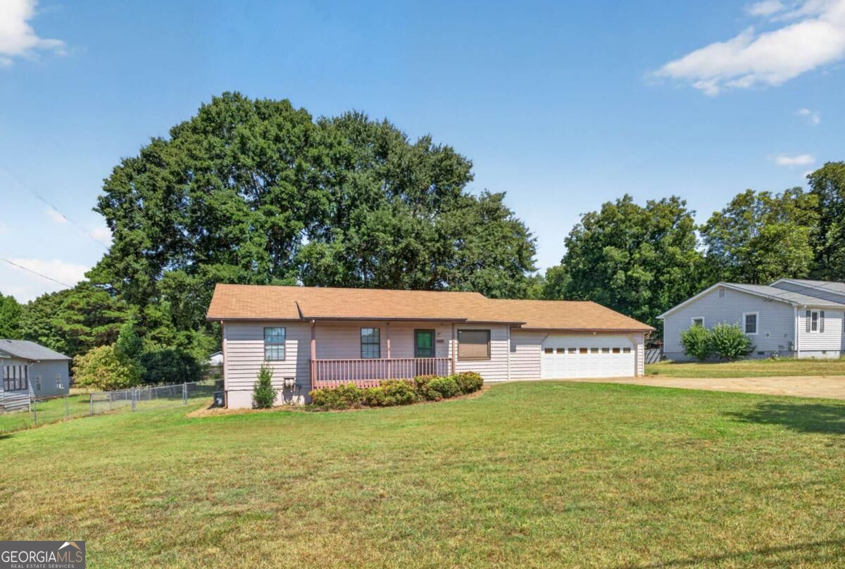 633 Webb Gin House Road Property Photo 3