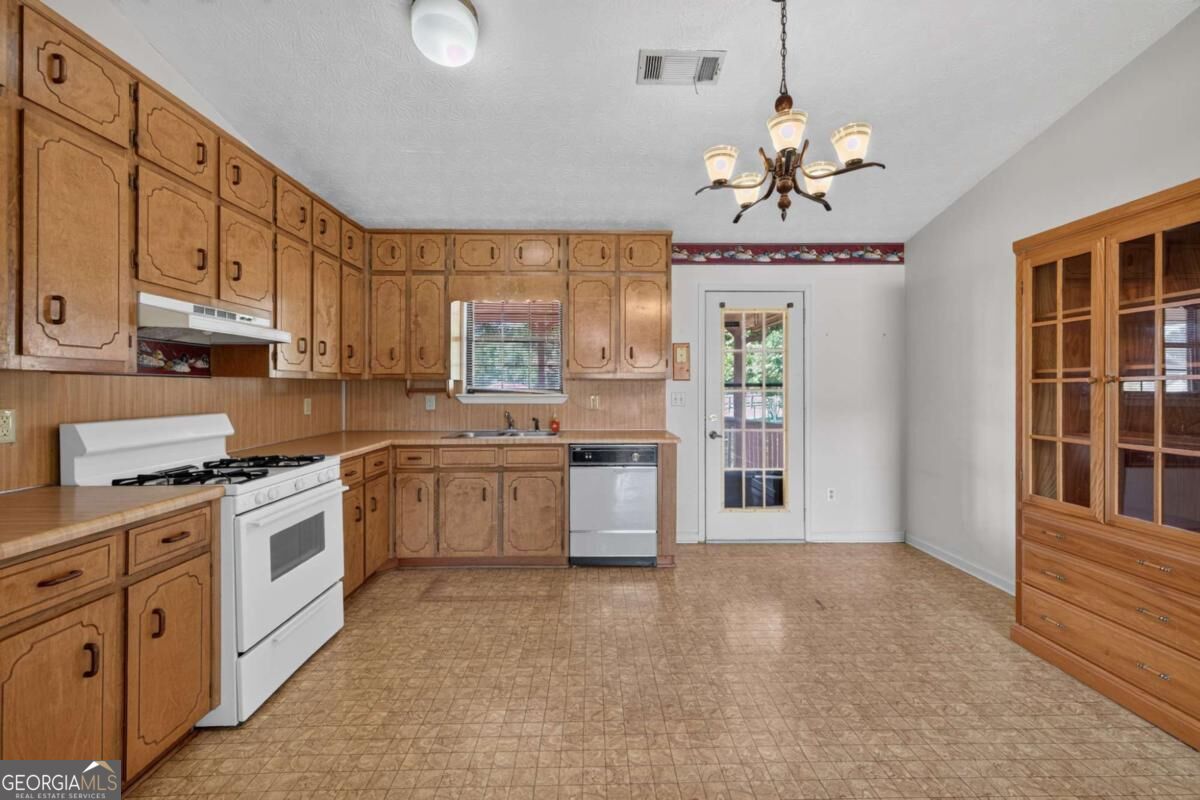 633 Webb Gin House Road Property Photo 21