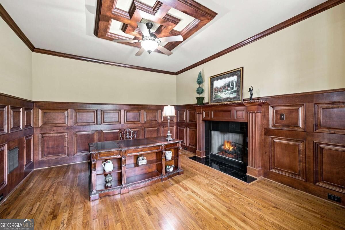1815 Turnberry Avenue Property Photo 5