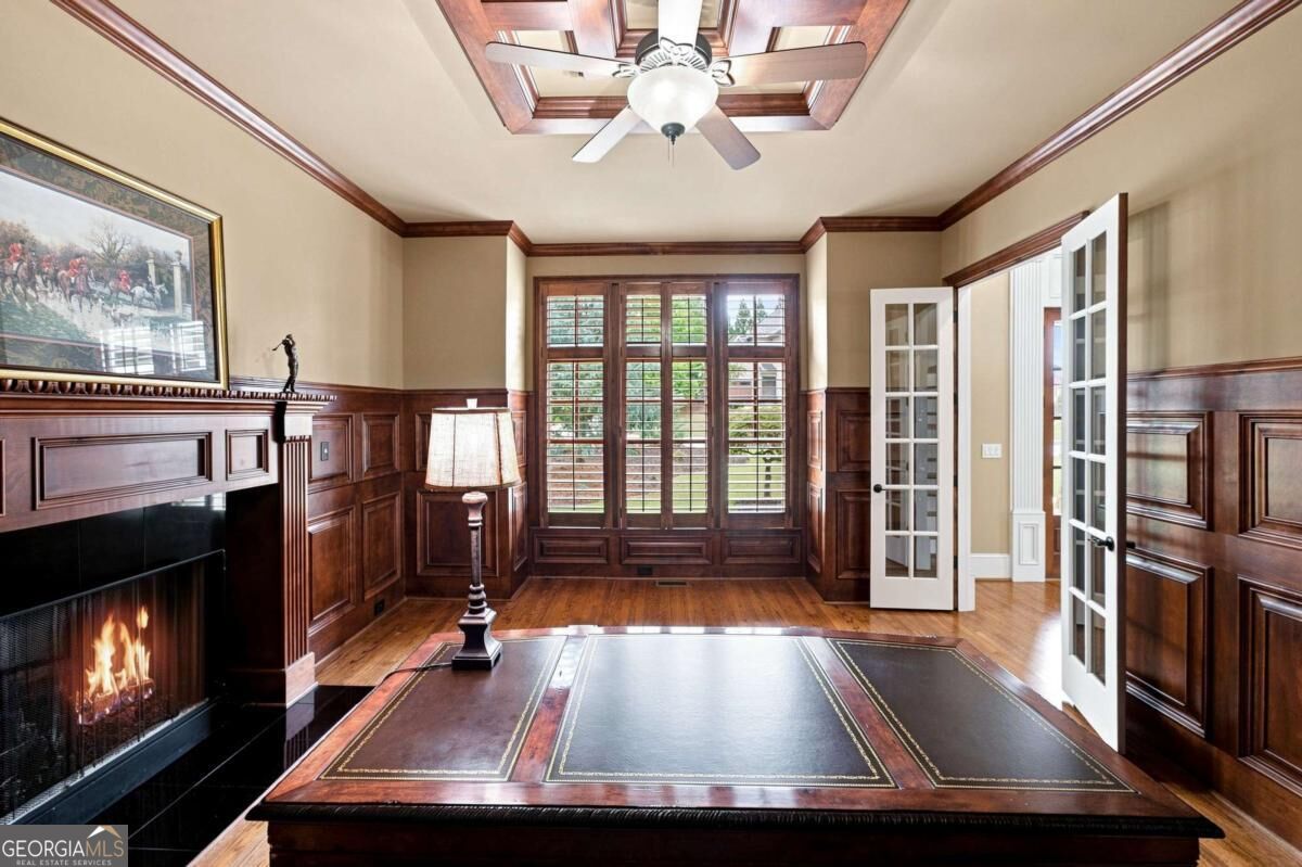 1815 Turnberry Avenue Property Photo 6