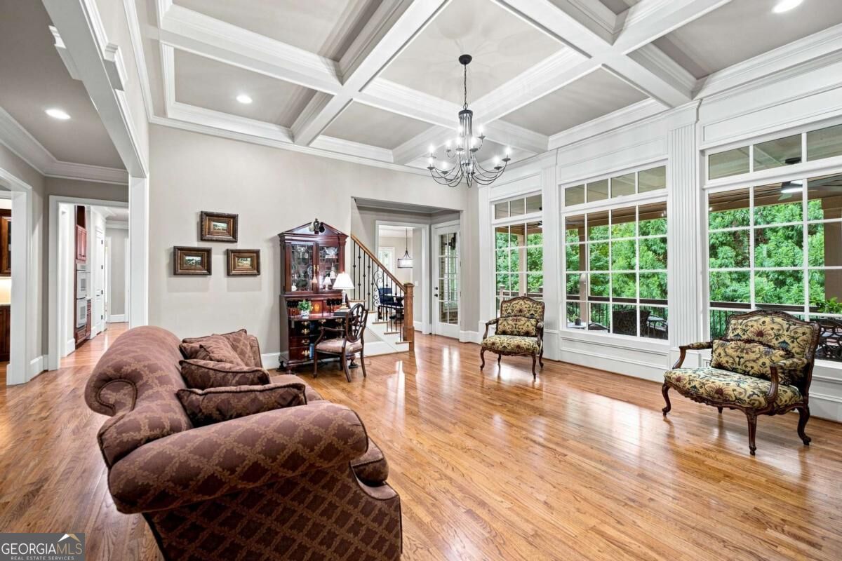 1815 Turnberry Avenue Property Photo 12