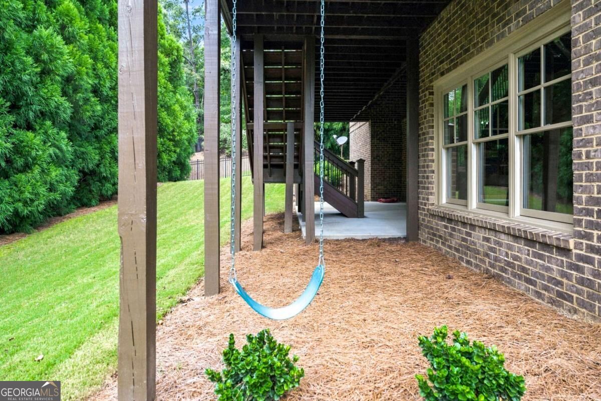 1815 Turnberry Avenue Property Photo 71