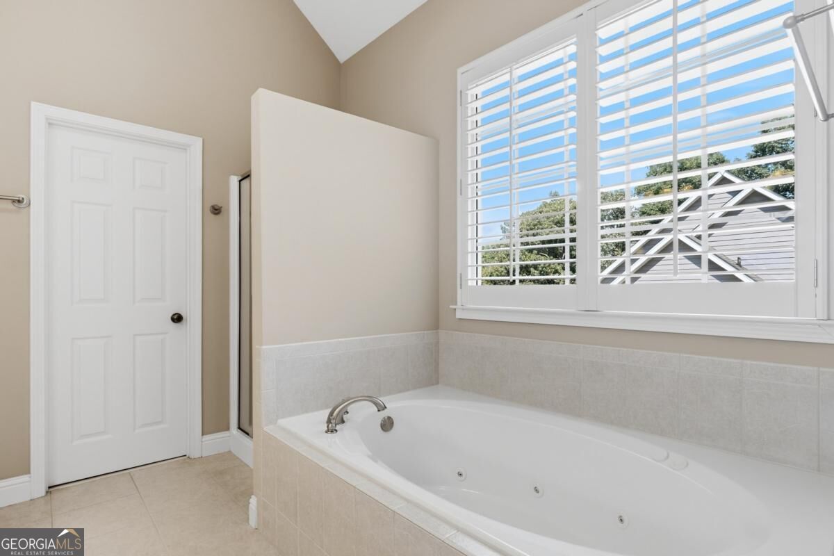 410 Ashley Drive Property Photo 23