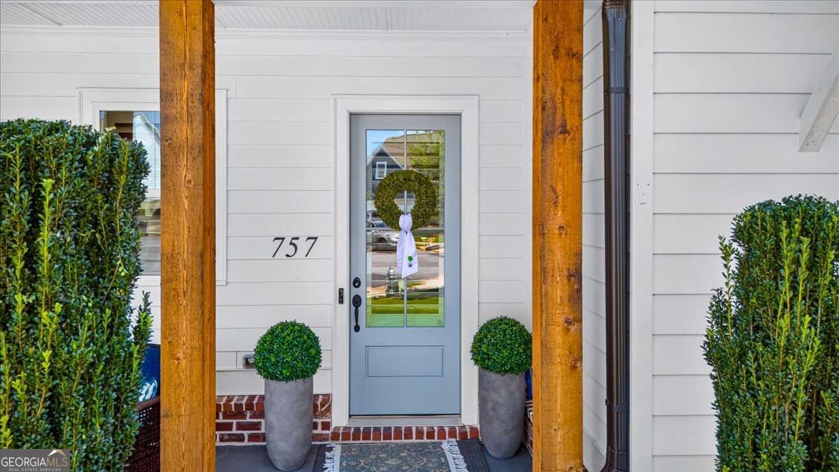 757 Bridgeview Drive Property Photo 9