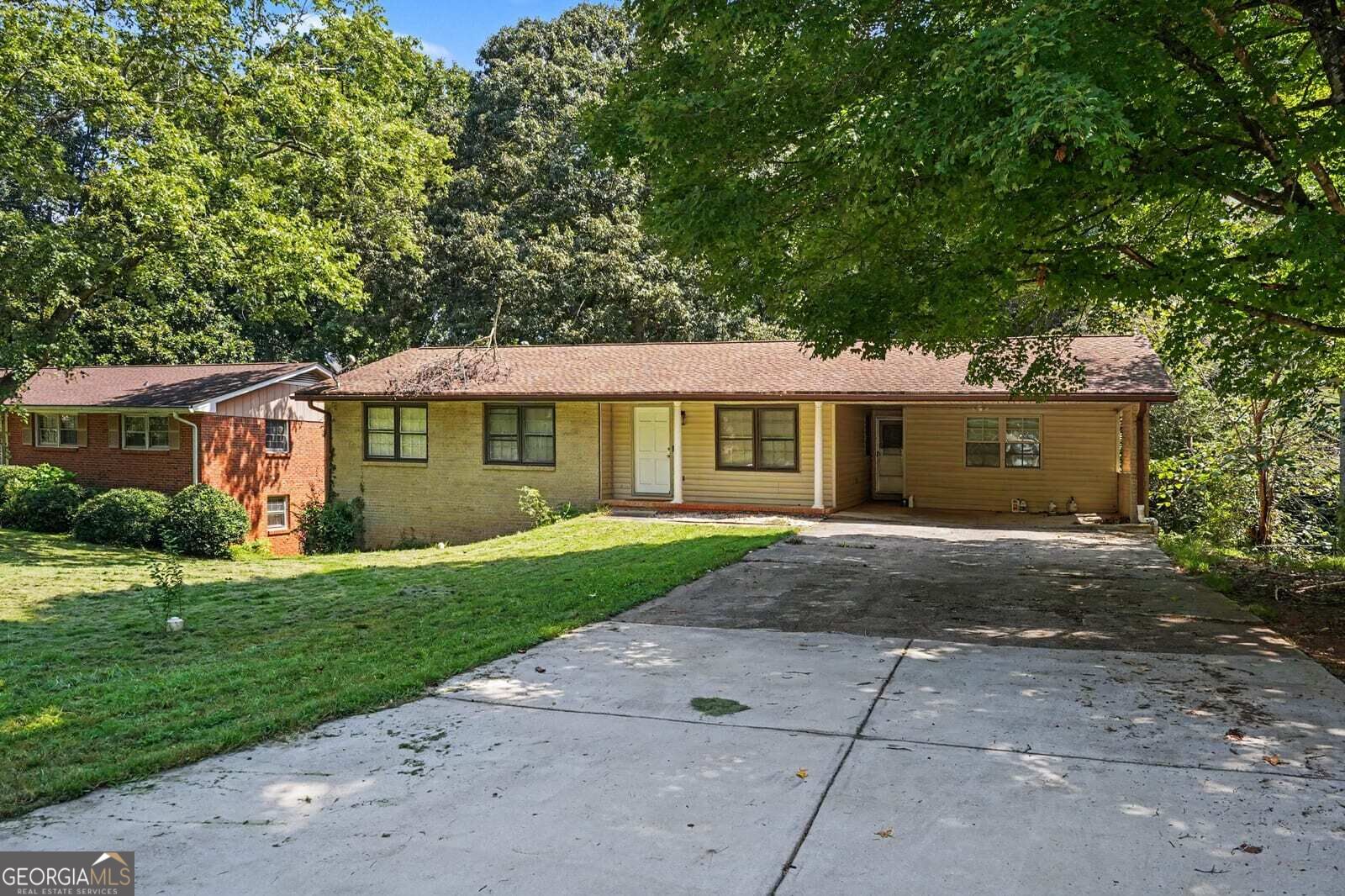6982 Knollwood Drive Property Photo 7