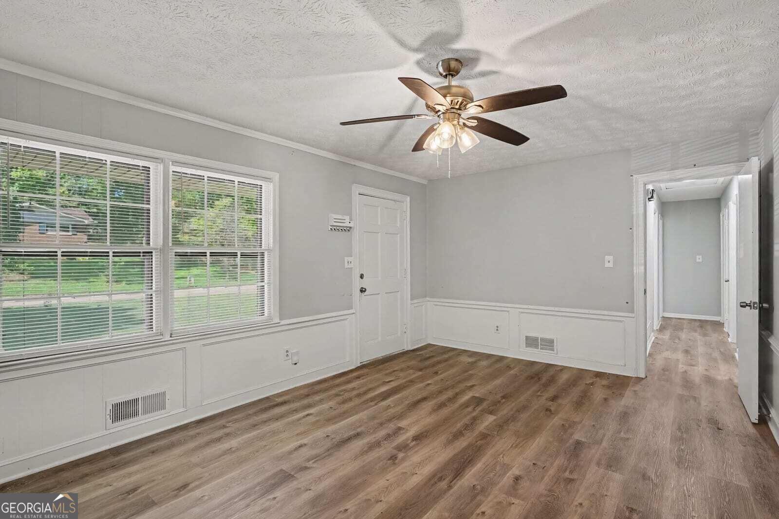 6982 Knollwood Drive Property Photo 10