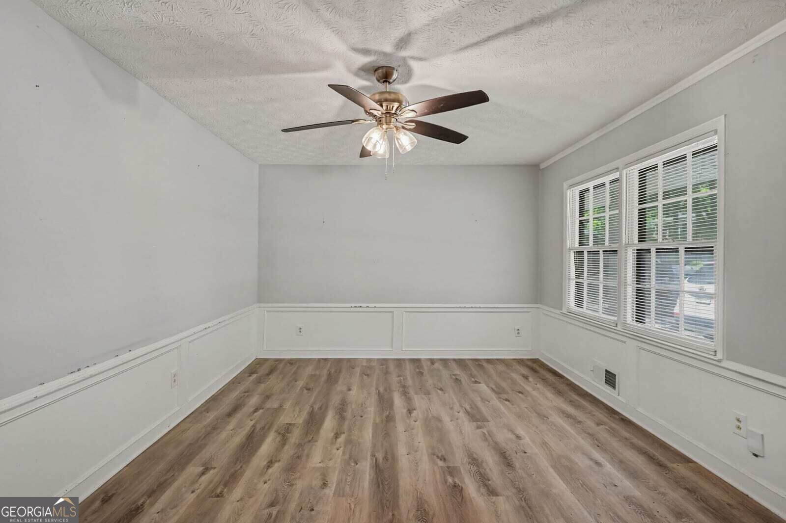 6982 Knollwood Drive Property Photo 11