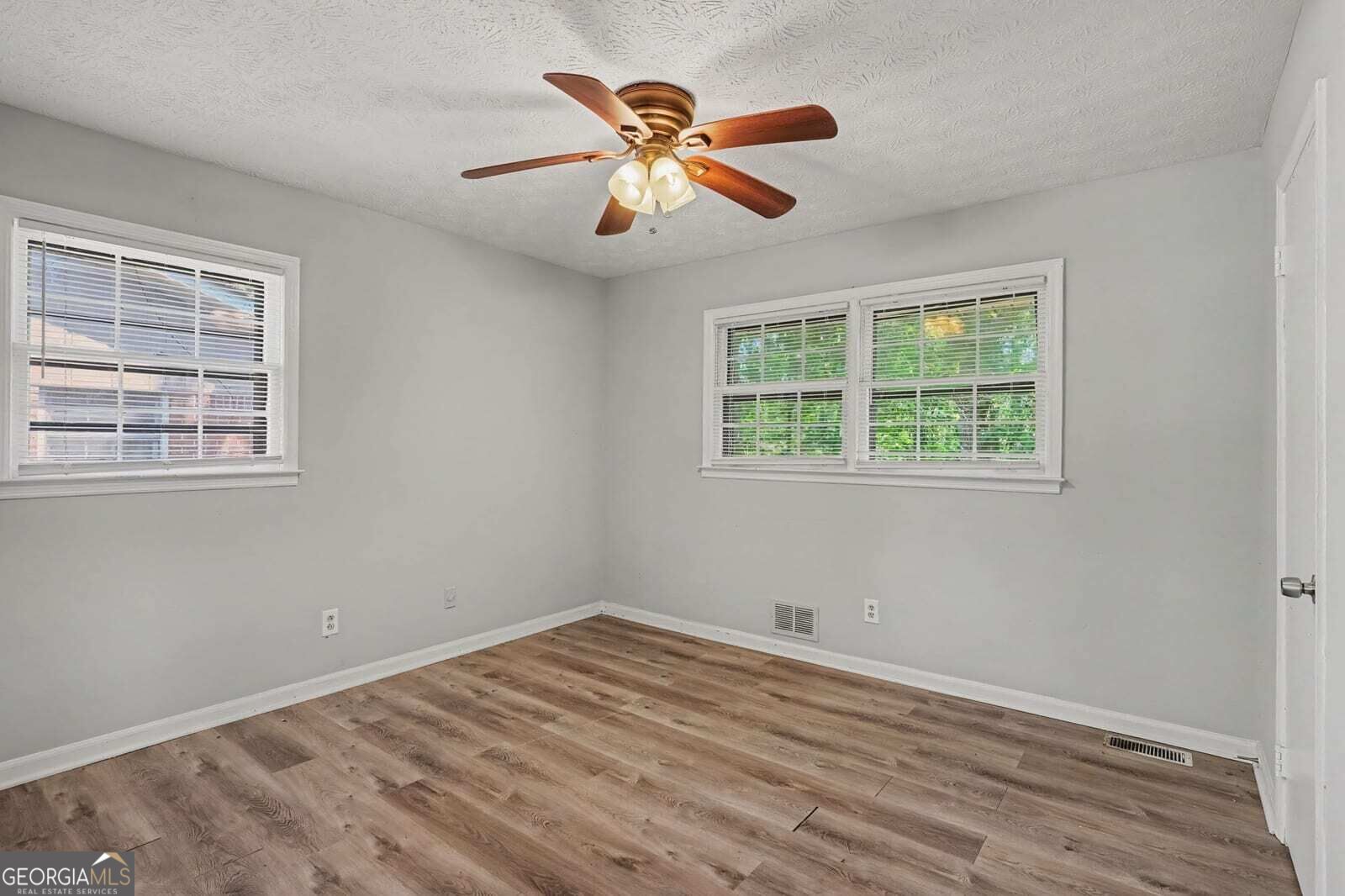 6982 Knollwood Drive Property Photo 21