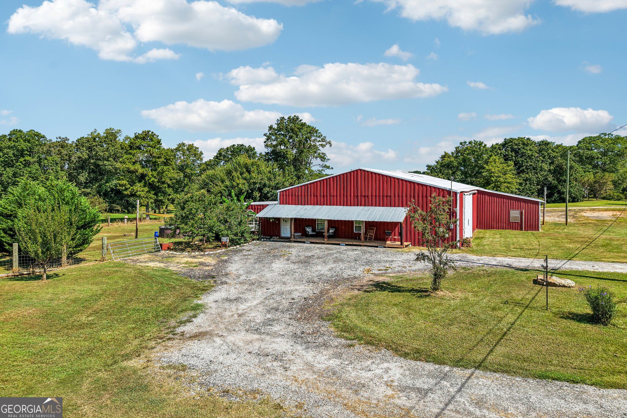 1115 Daniel Road Property Photo 1