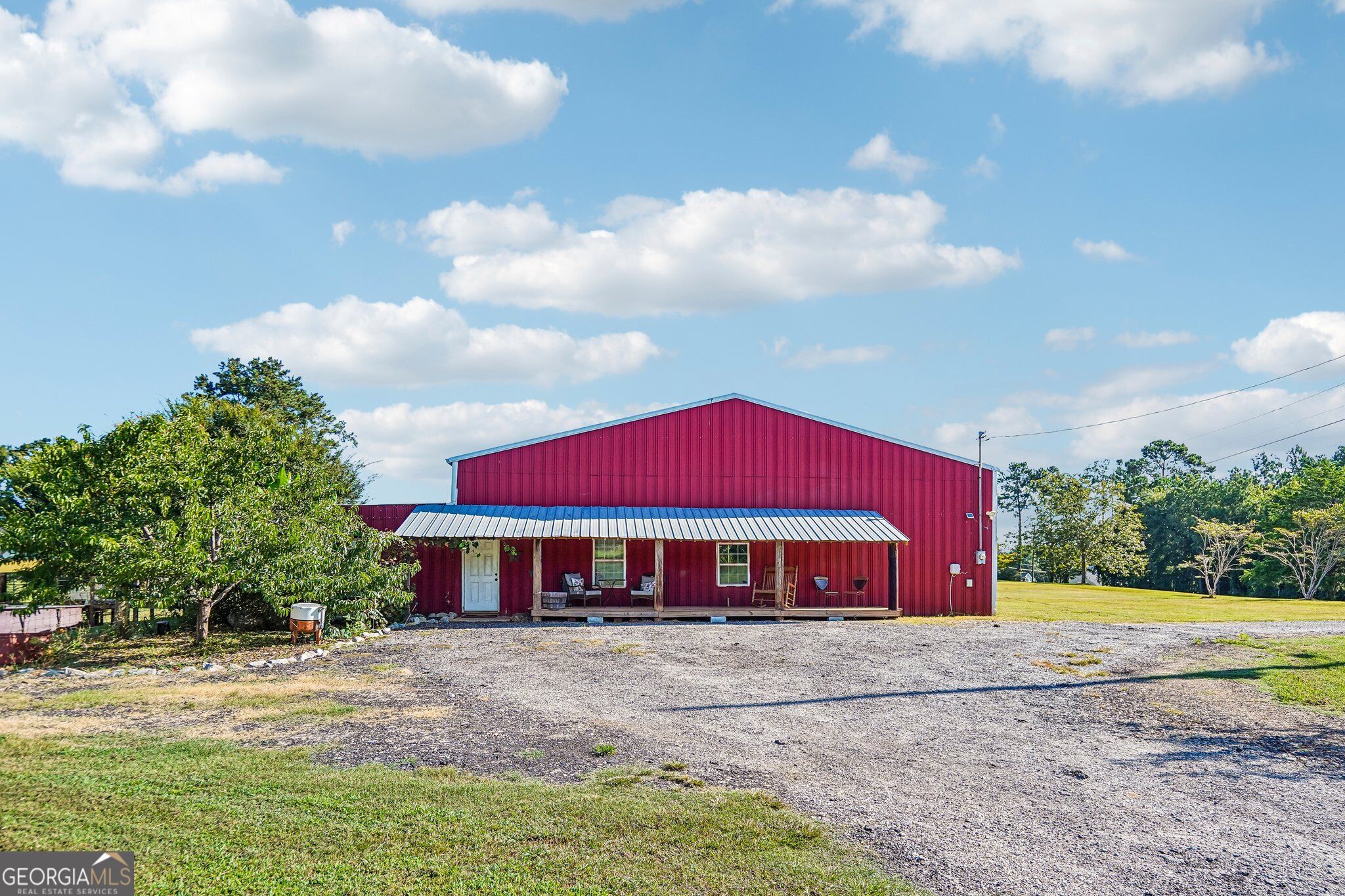 1115 Daniel Road Property Photo 2
