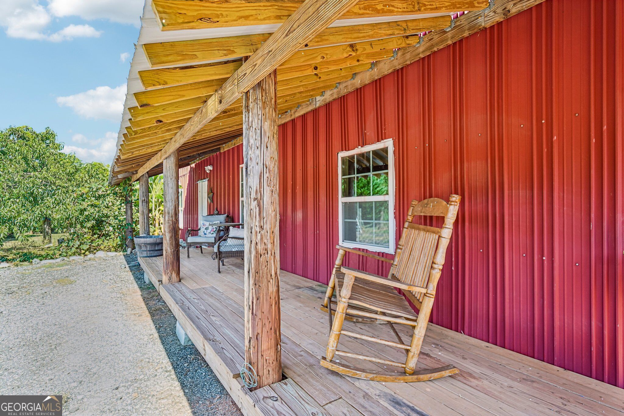 1115 Daniel Road Property Photo 4