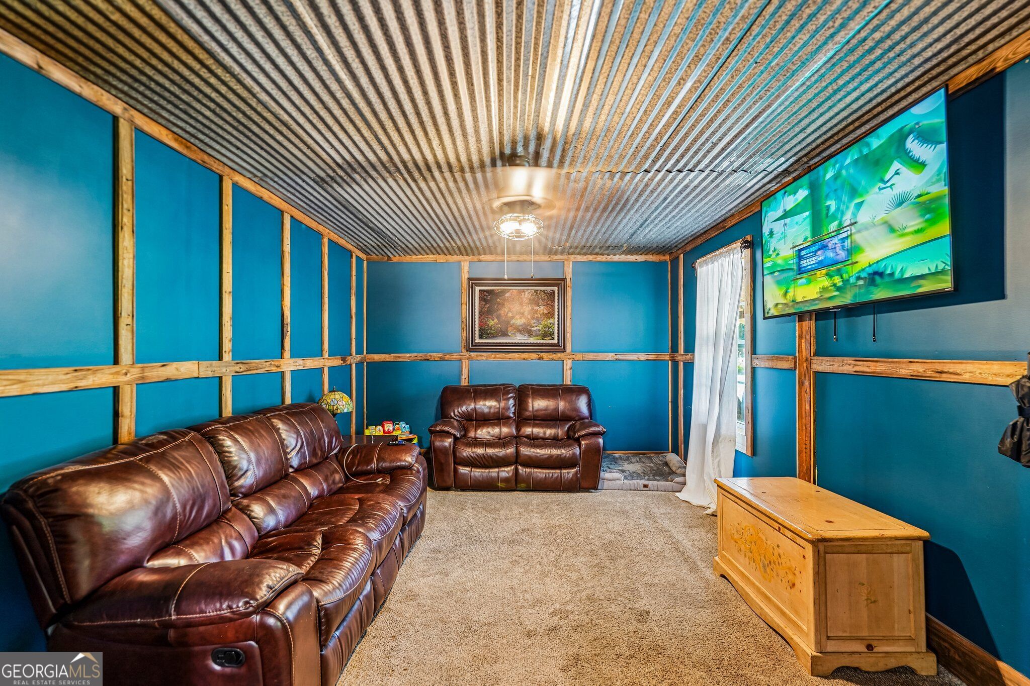 1115 Daniel Road Property Photo 5