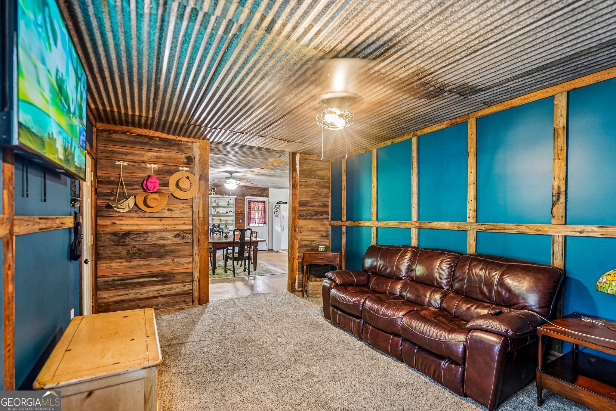 1115 Daniel Road Property Photo 6