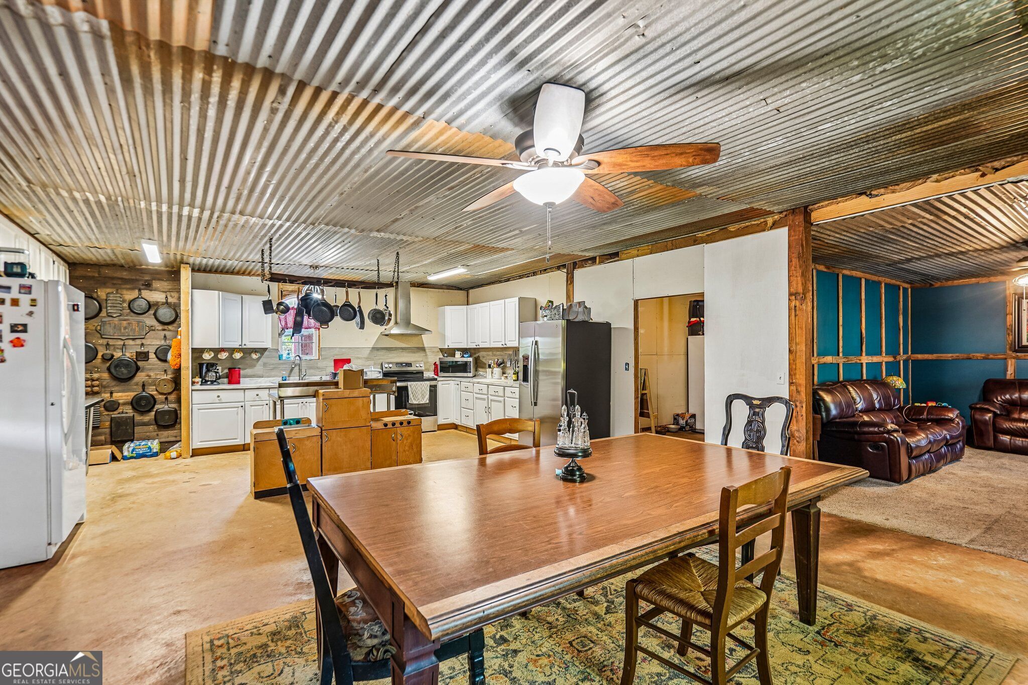 1115 Daniel Road Property Photo 8