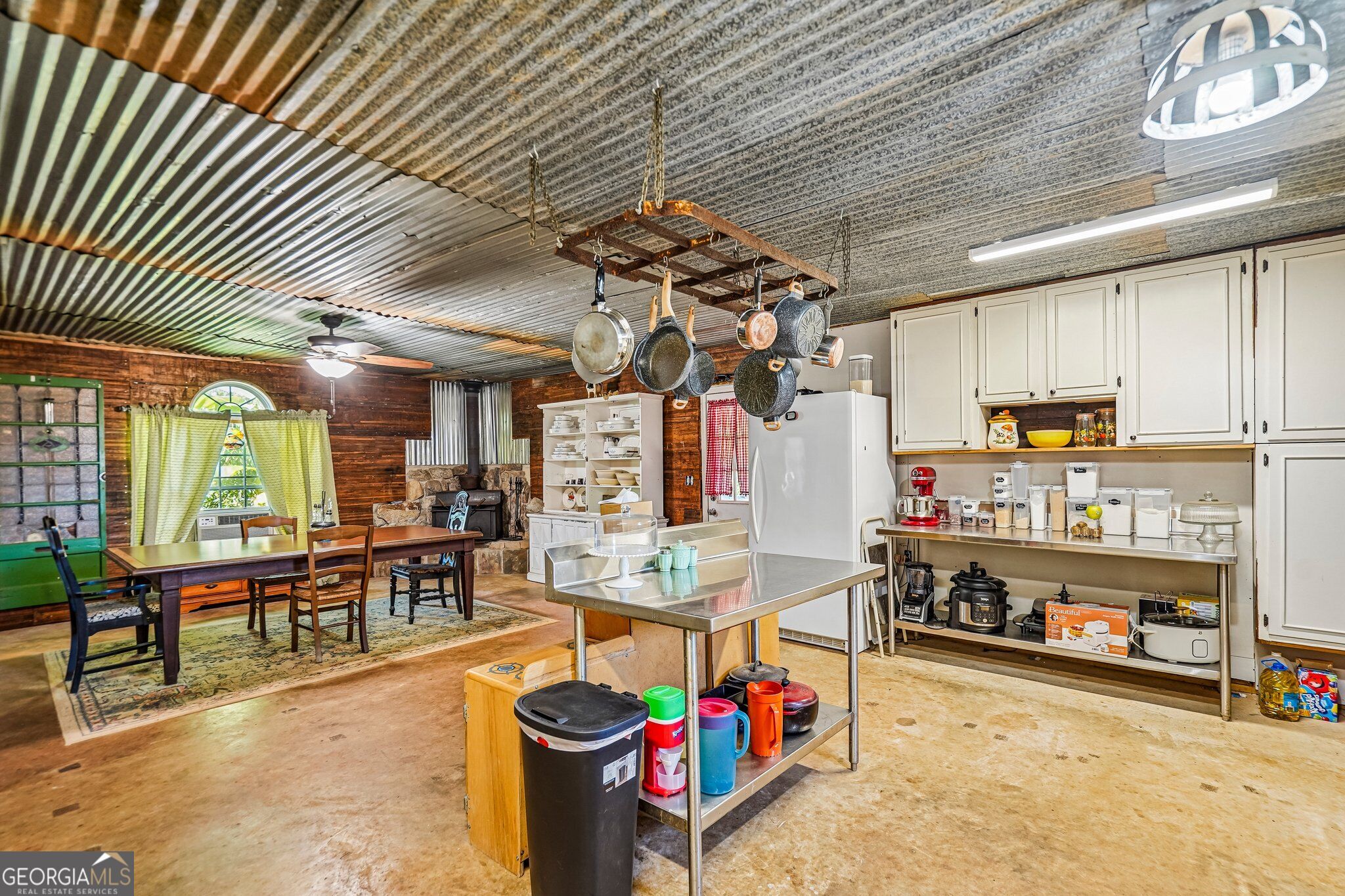 1115 Daniel Road Property Photo 12