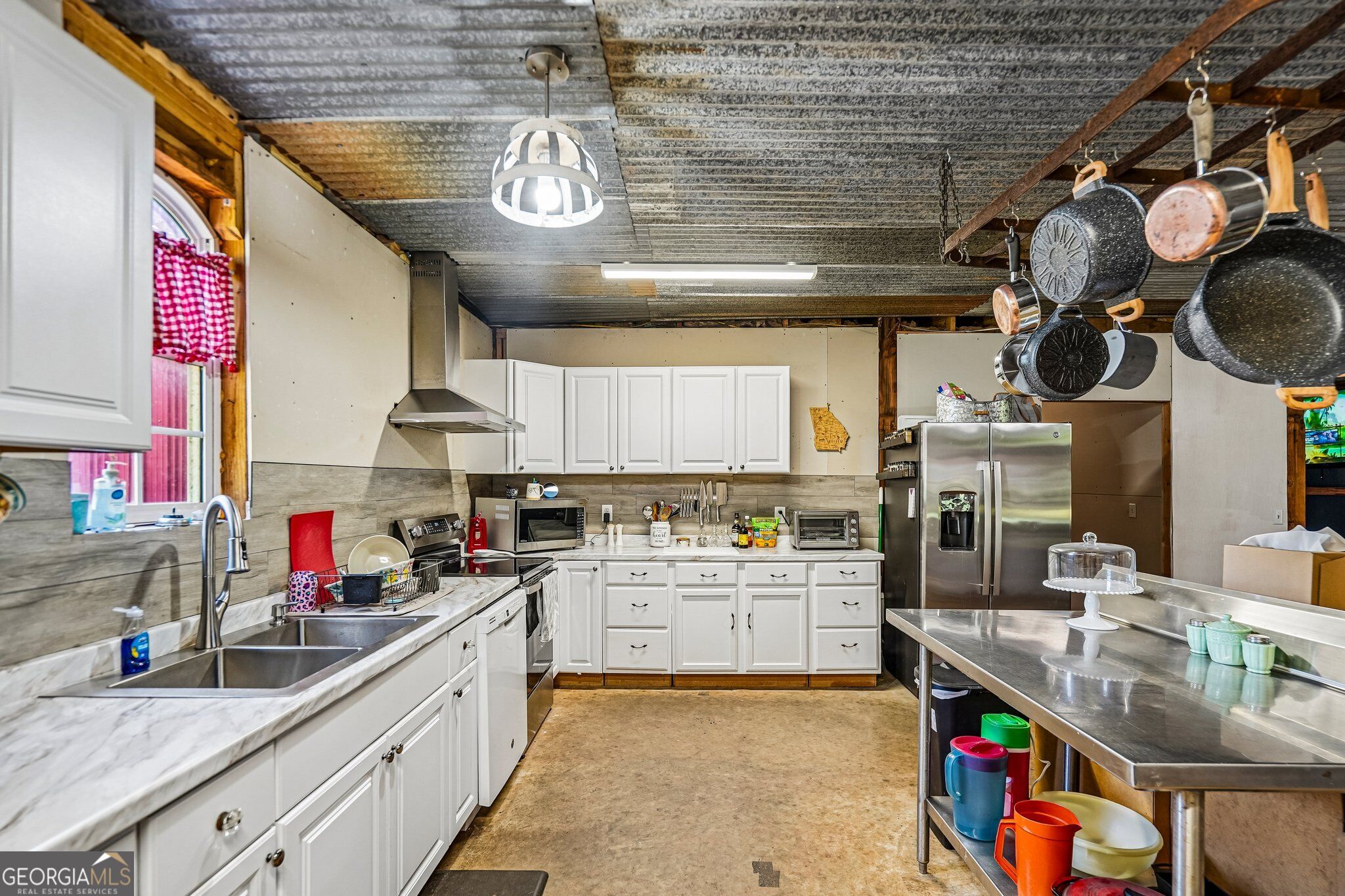1115 Daniel Road Property Photo 13