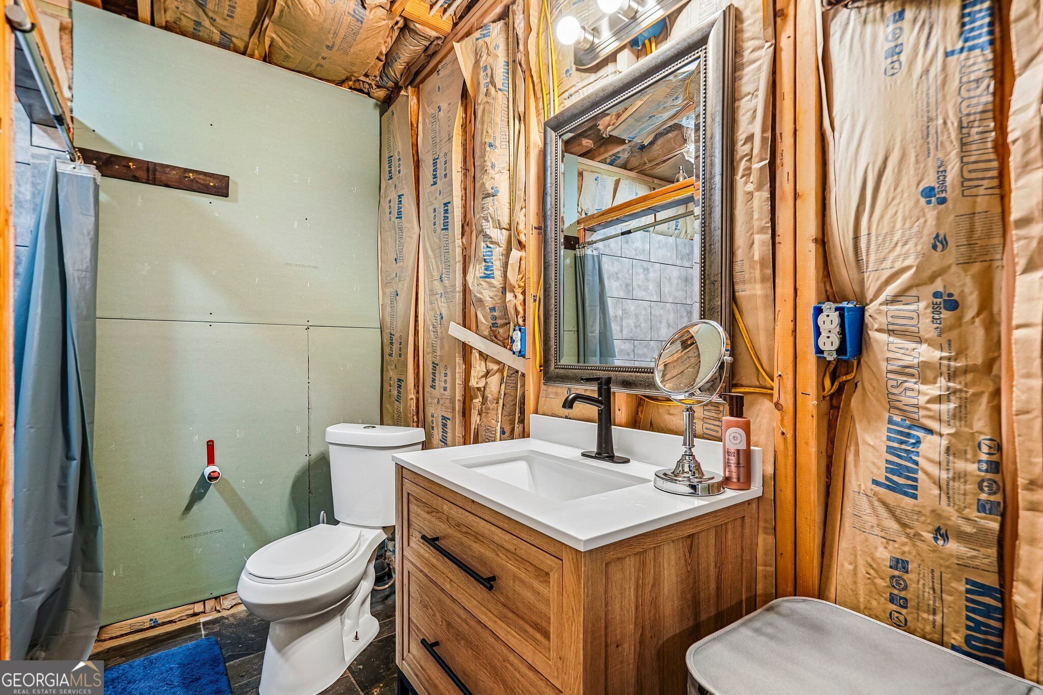 1115 Daniel Road Property Photo 19