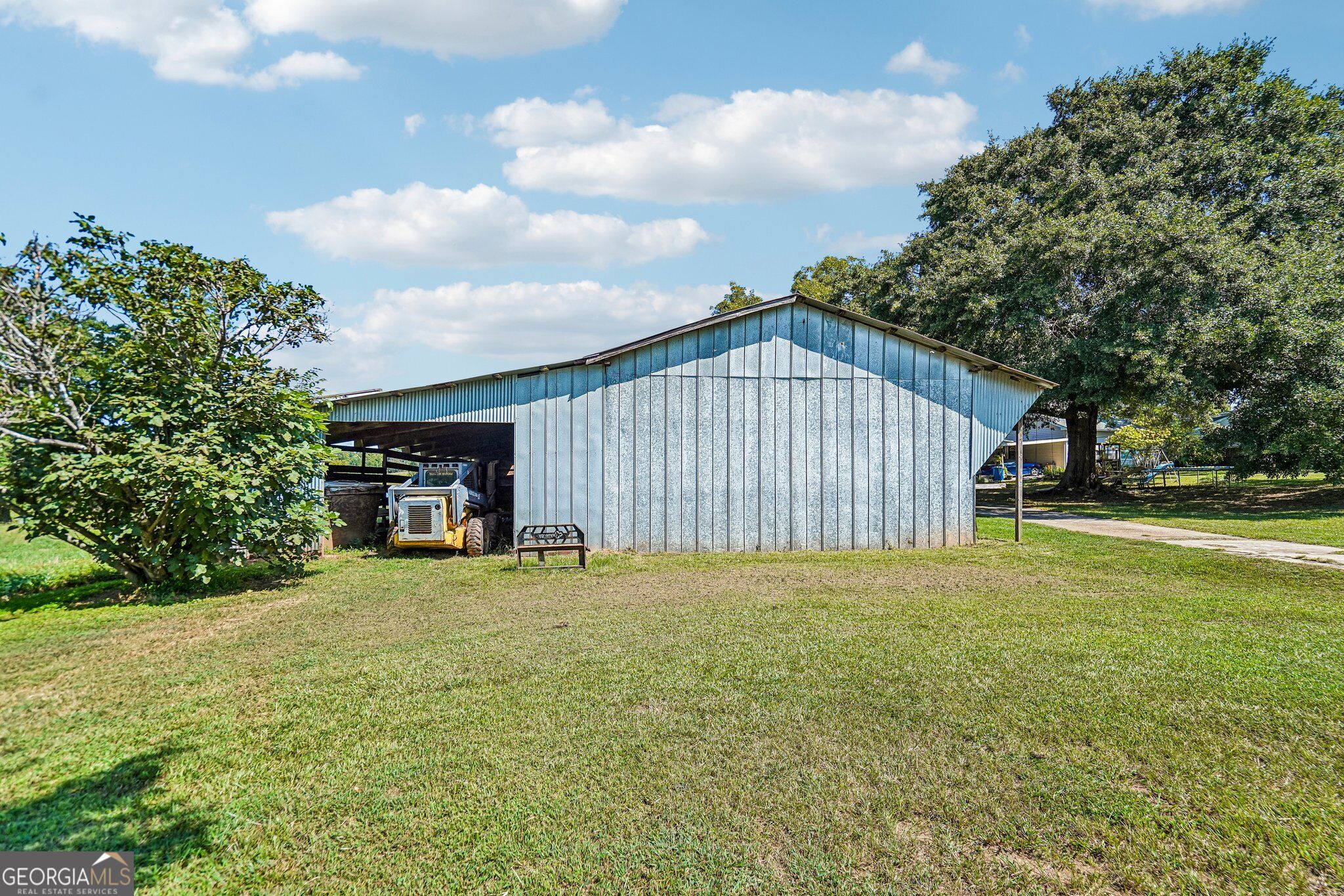 1115 Daniel Road Property Photo 32