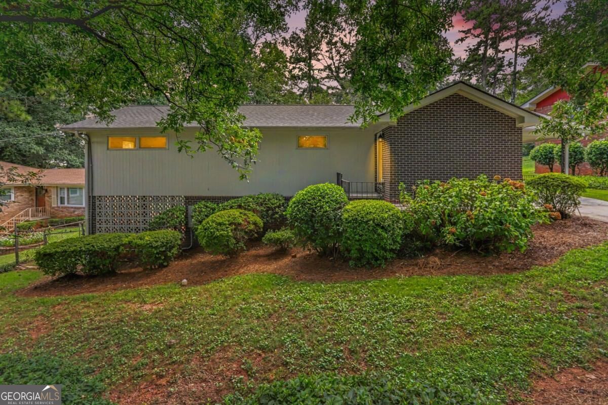 2213 Doris Drive Property Photo 1