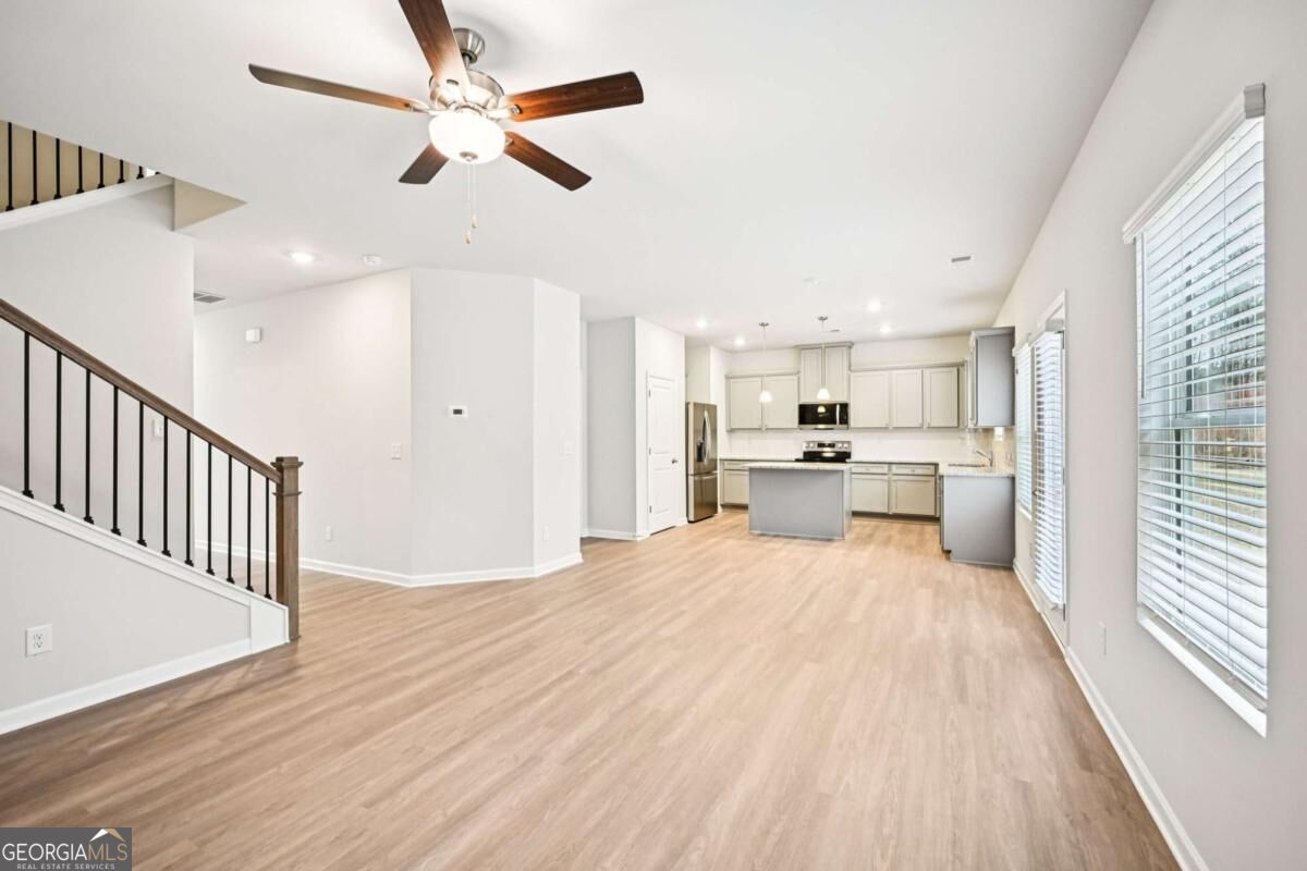 401 Cedar Wood Trace Property Photo 8