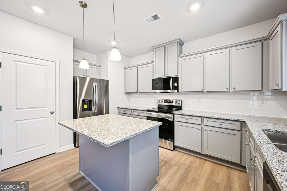 401 Cedar Wood Trace Property Photo 11