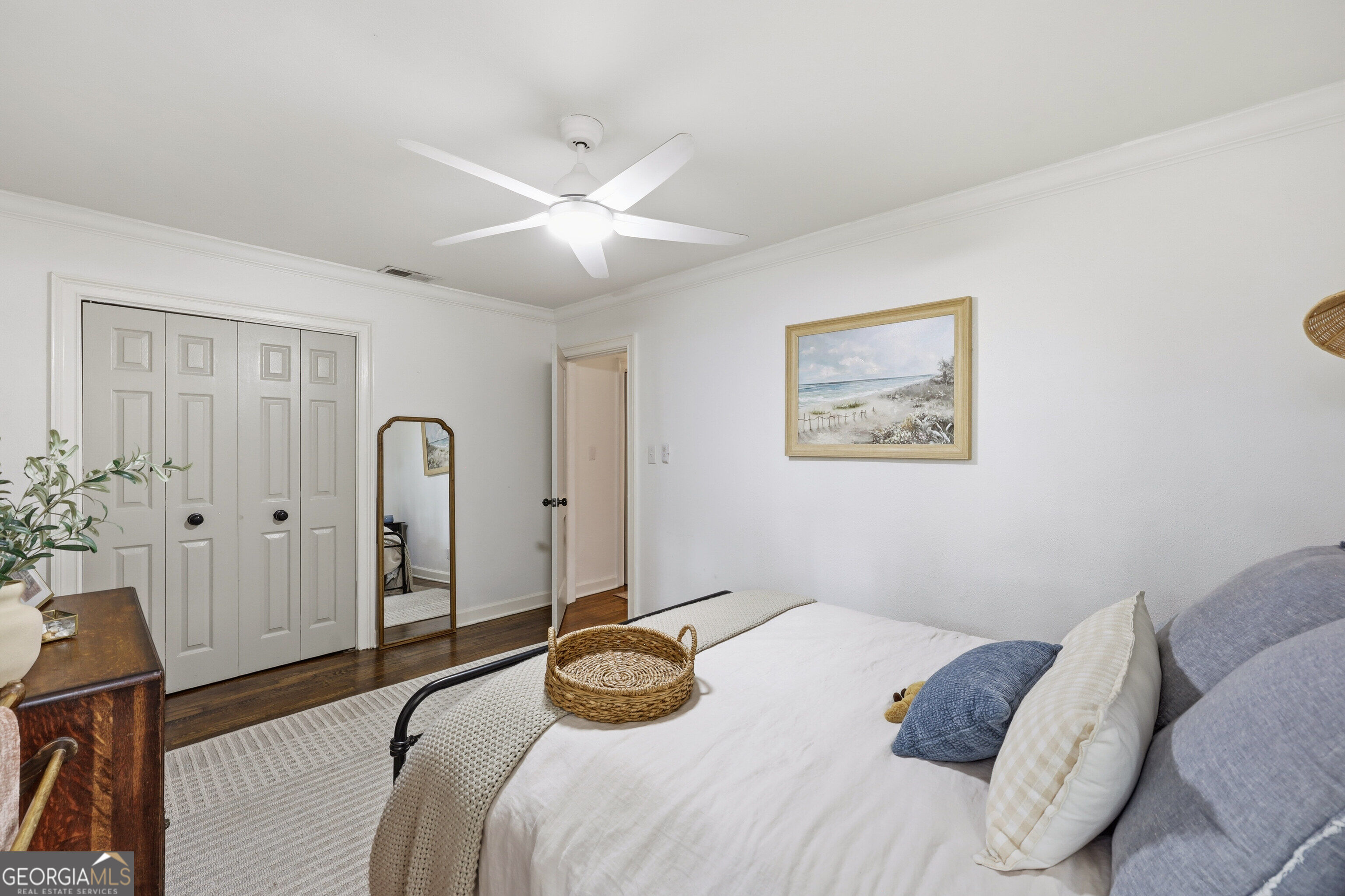 1501 E 55th Street Property Photo 44