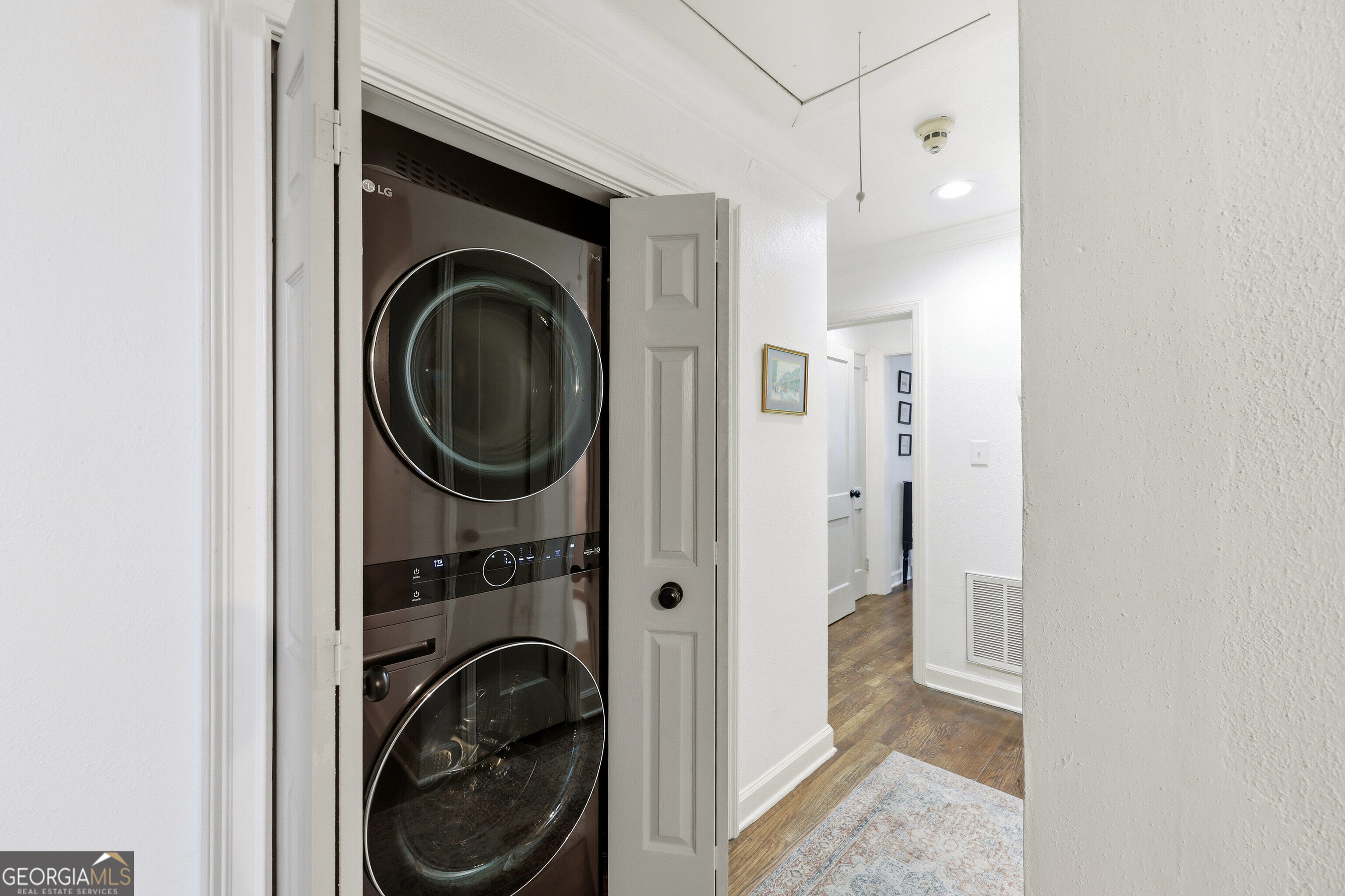 1501 E 55th Street Property Photo 52