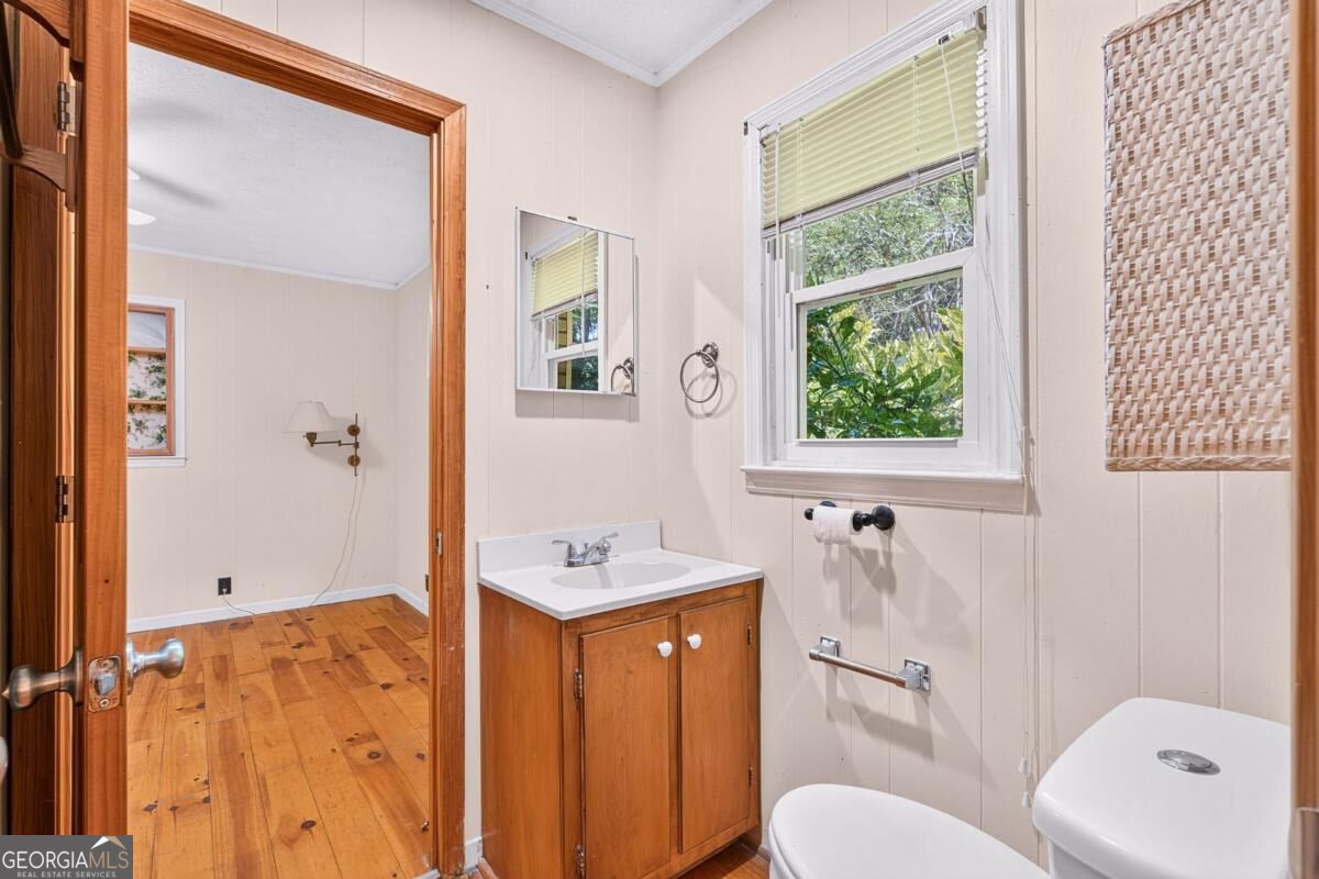 466 Ellington Road Property Photo 20