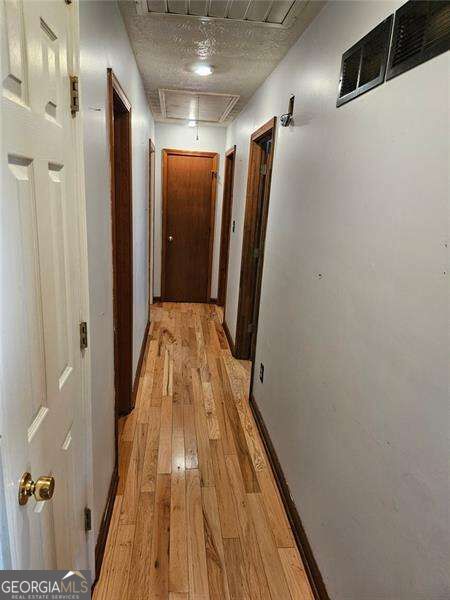 3150 Oak Leaf Court Sw Property Photo 9