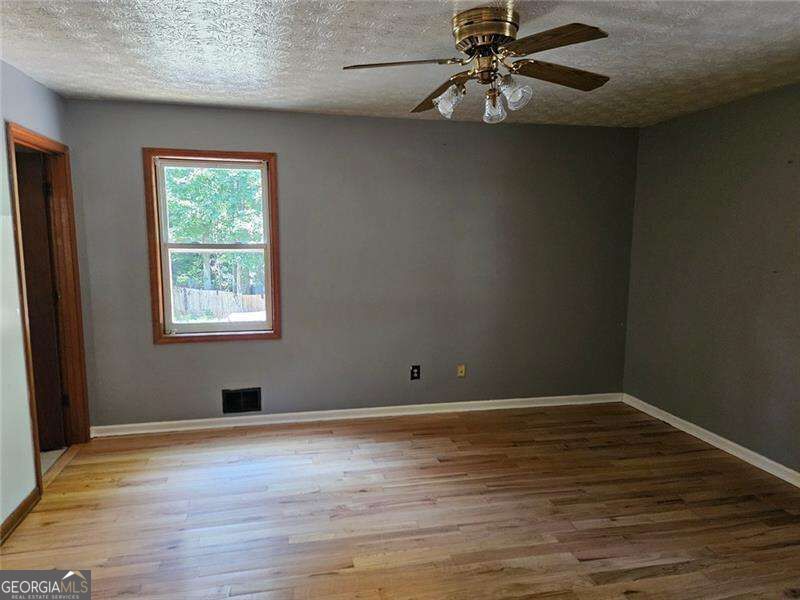 3150 Oak Leaf Court Sw Property Photo 12
