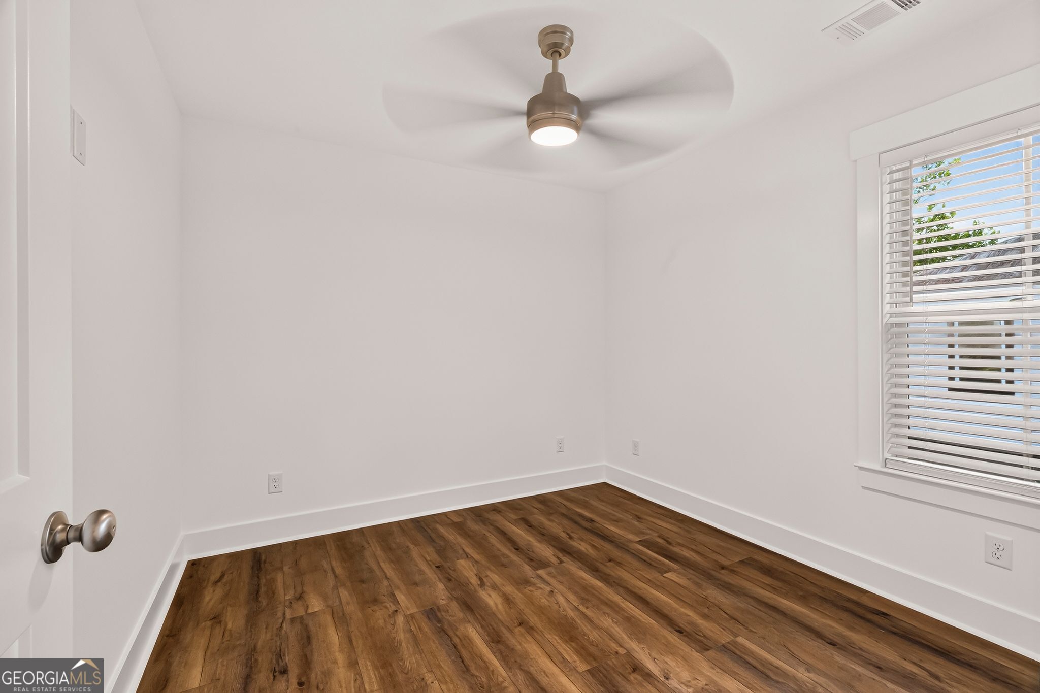 1601 Grove Street Property Photo 35