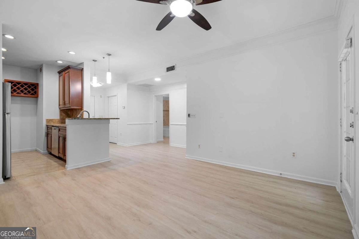 2700 Pine Tree Road Ne # 2104 Property Photo 10