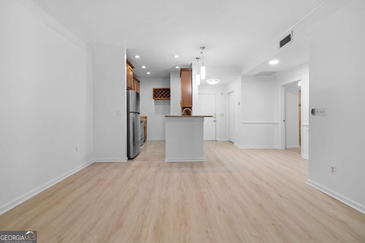 2700 Pine Tree Road Ne # 2104 Property Photo 11