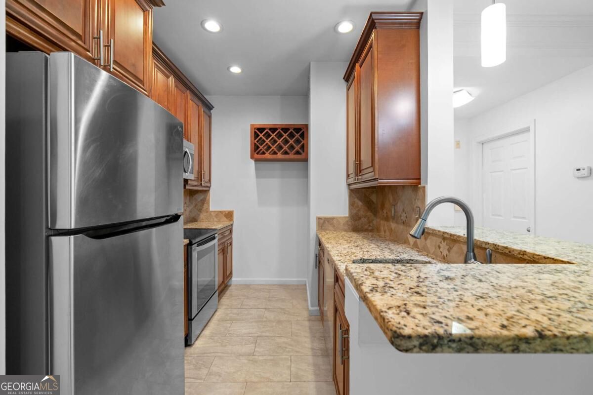 2700 Pine Tree Road Ne # 2104 Property Photo 12