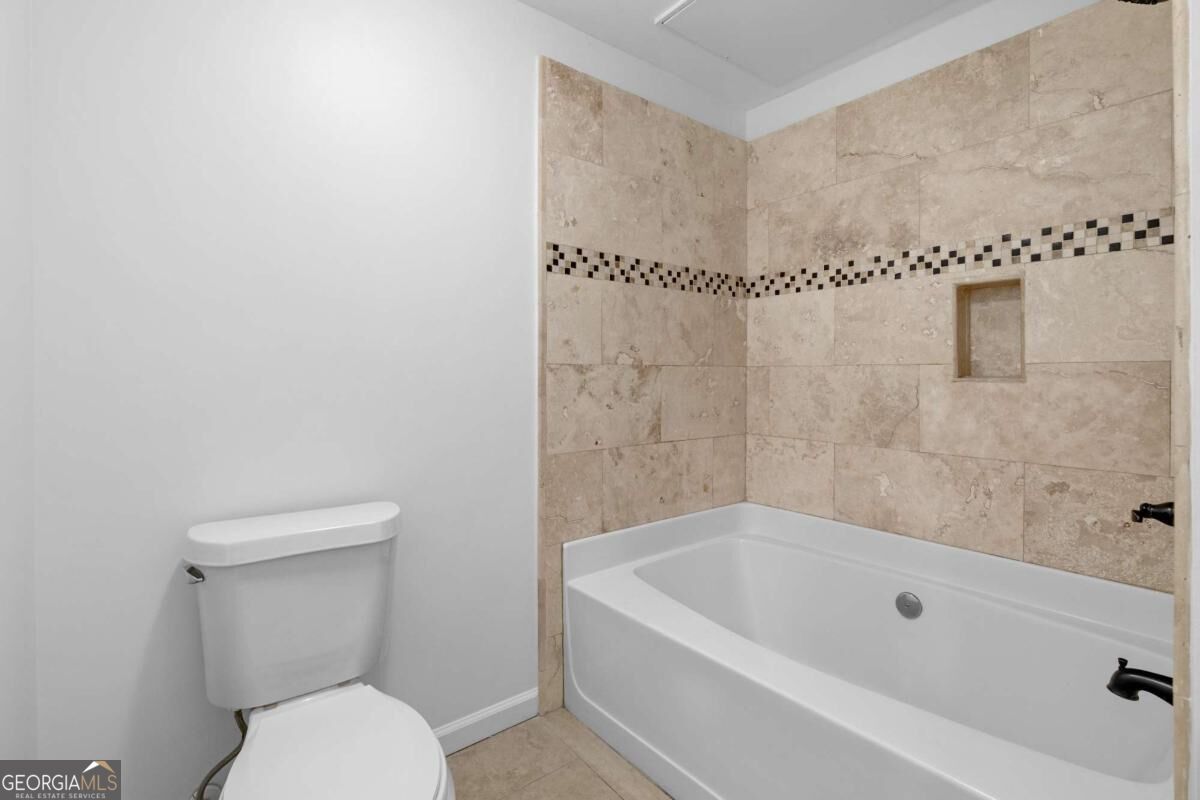 2700 Pine Tree Road Ne # 2104 Property Photo 19