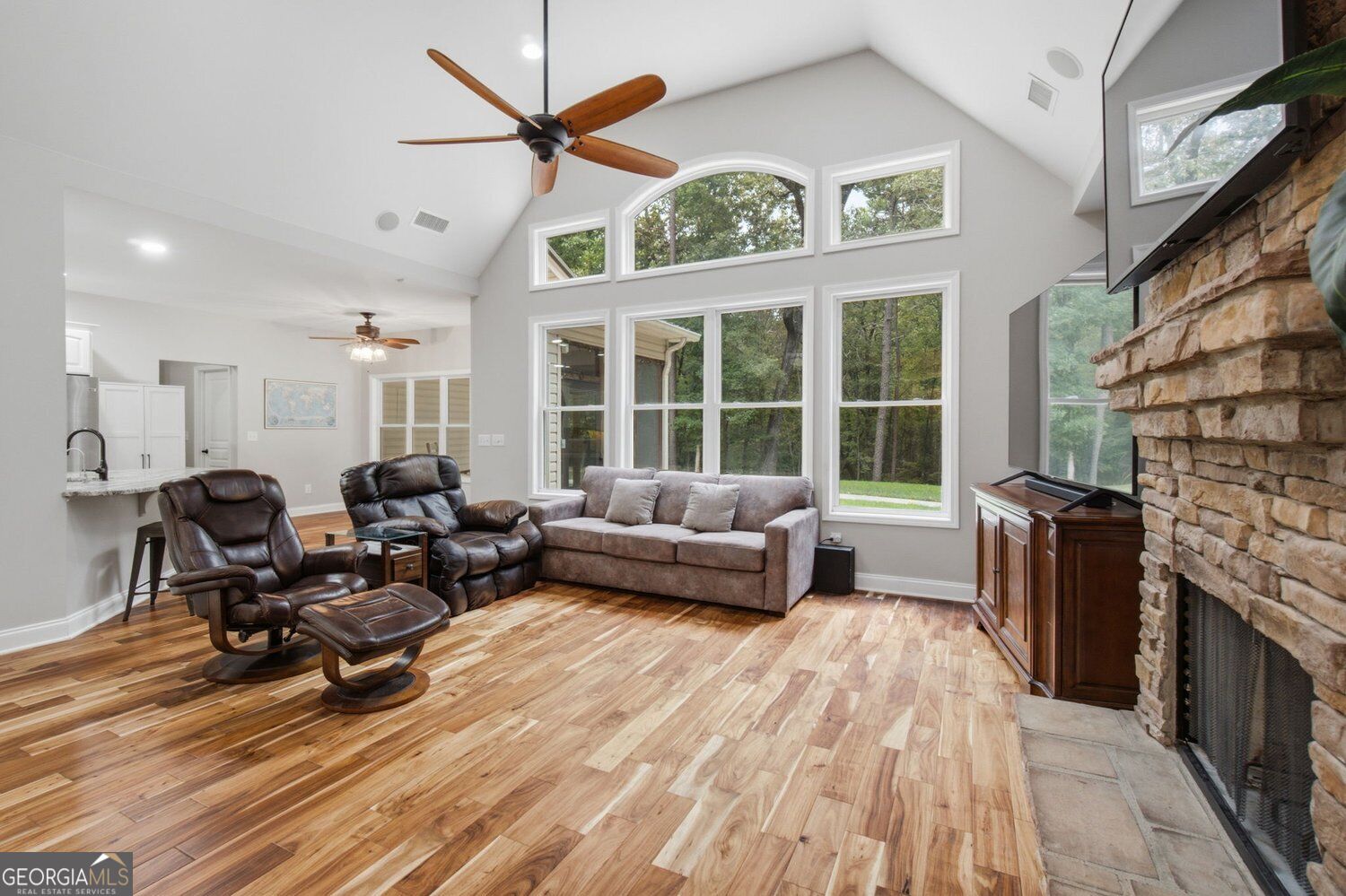 186 Fern Park Drive Property Photo 15