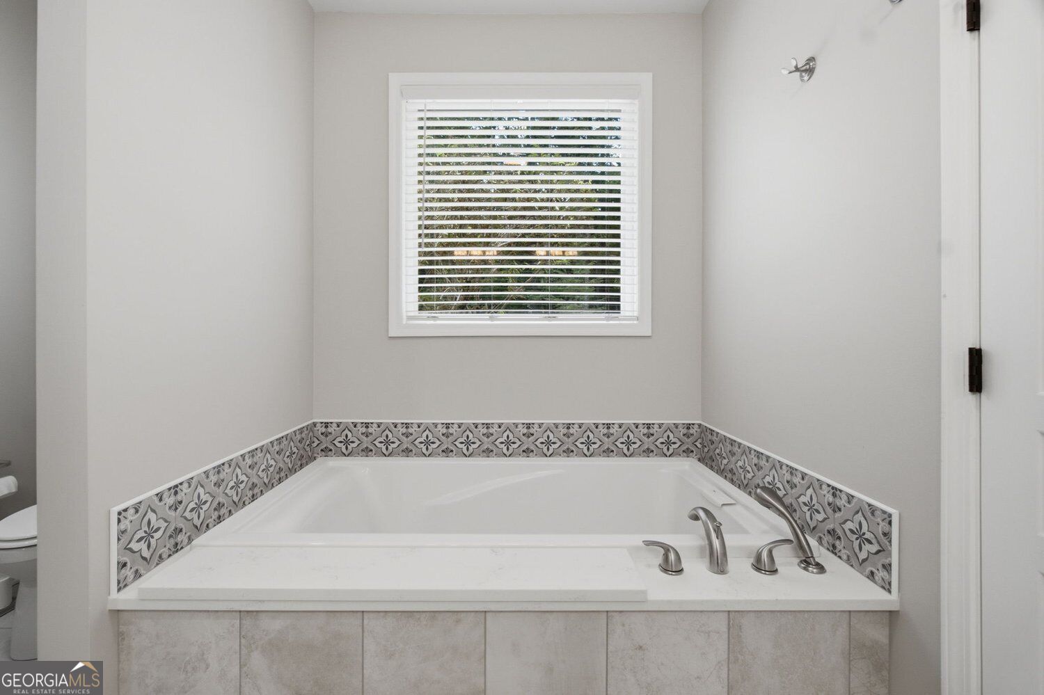 186 Fern Park Drive Property Photo 36