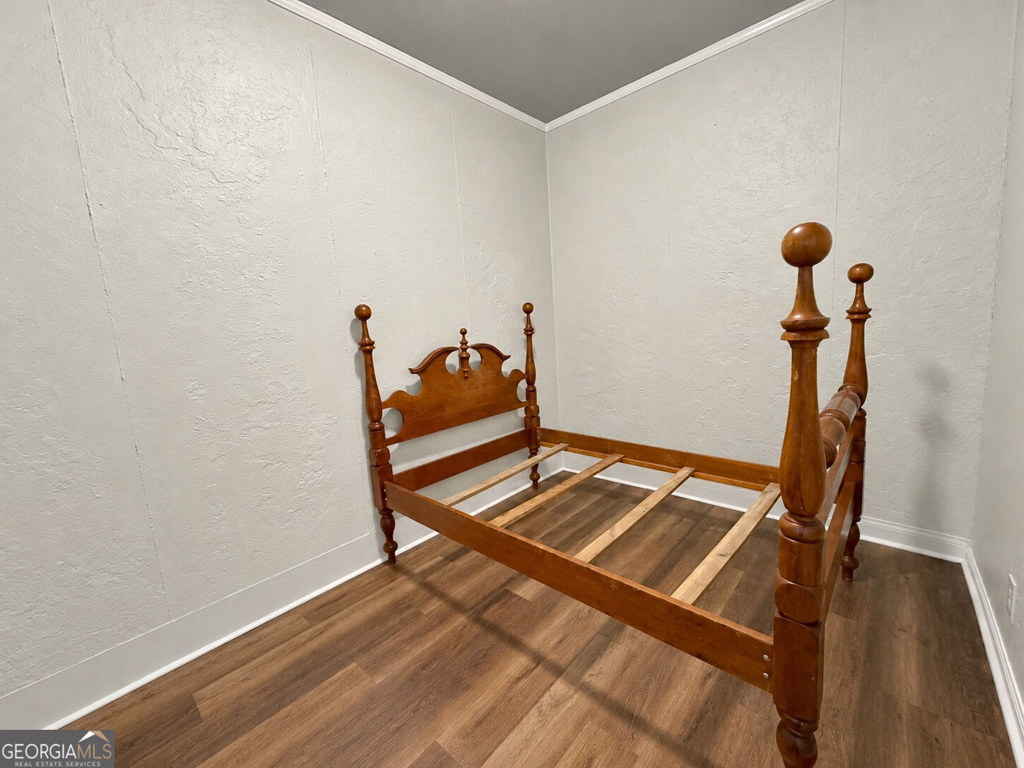669 Shorewood Circle Property Photo 32