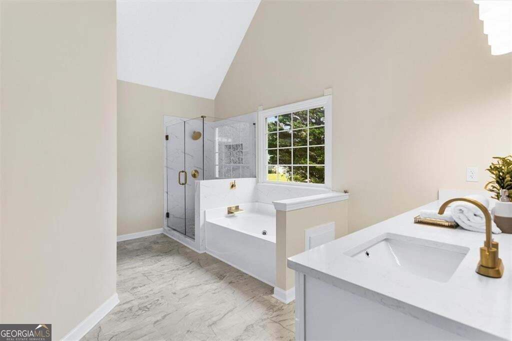 2100 Southern Walk Terrace Property Photo 9