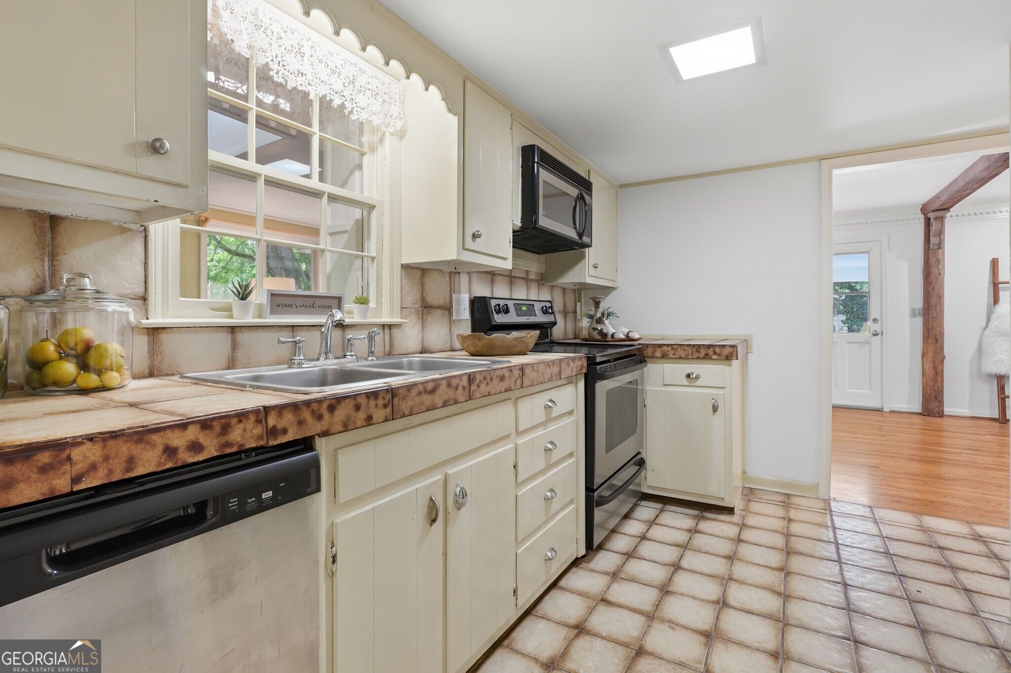 2896 Faraday Court Property Photo 15