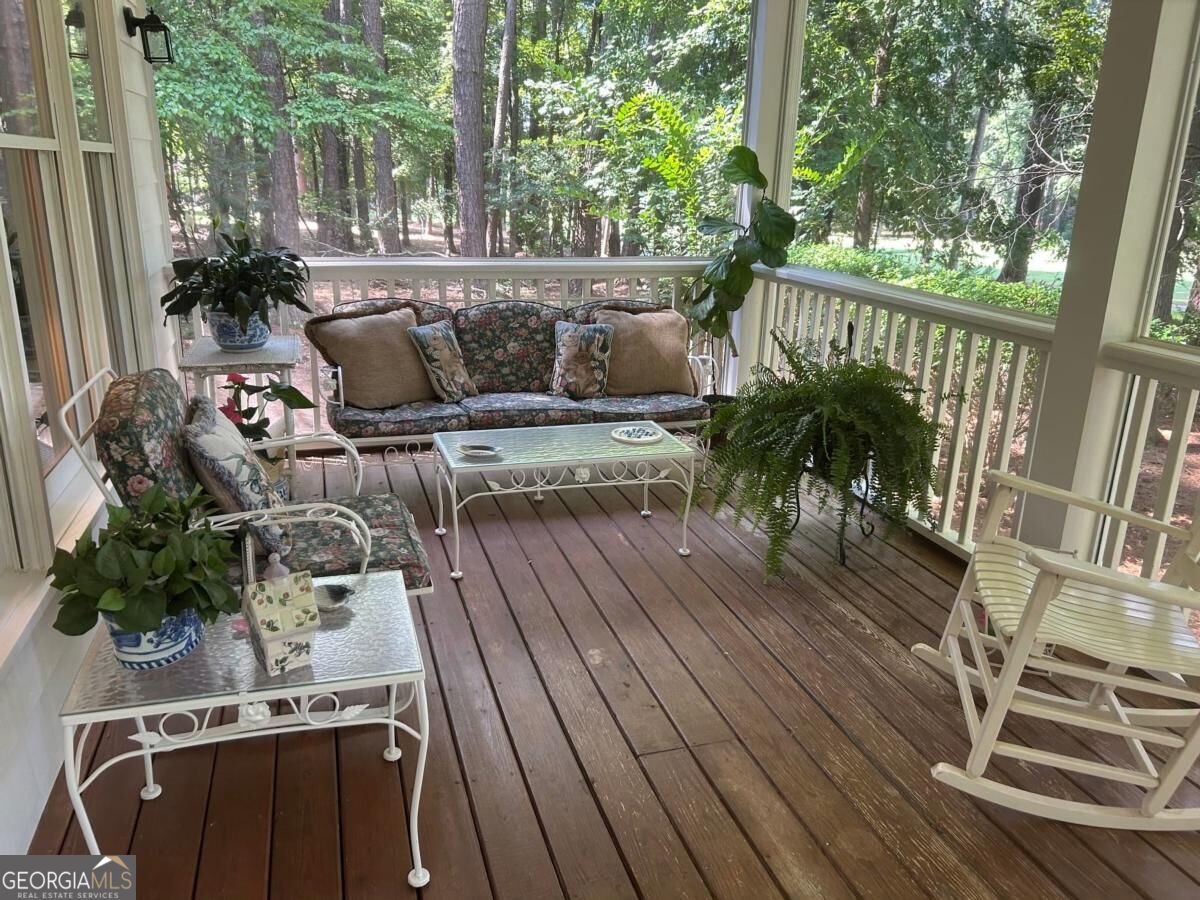 1011 Spy Glass Hill Property Photo 22