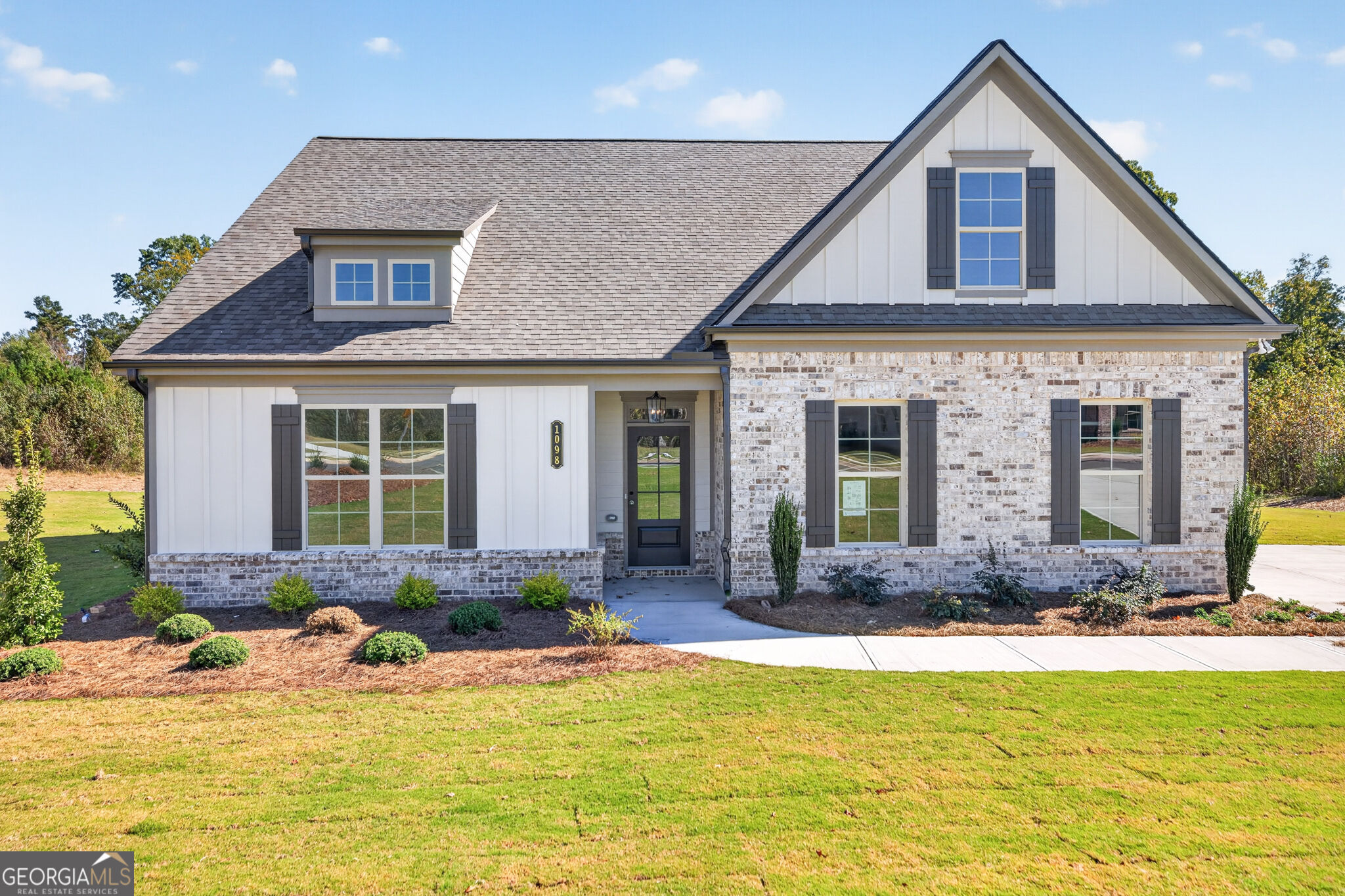 1098 Windy Hill Road Property Photo 1